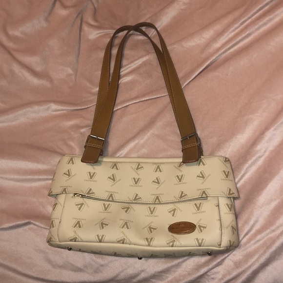 Vintage Valentino - Picture 1 of 3